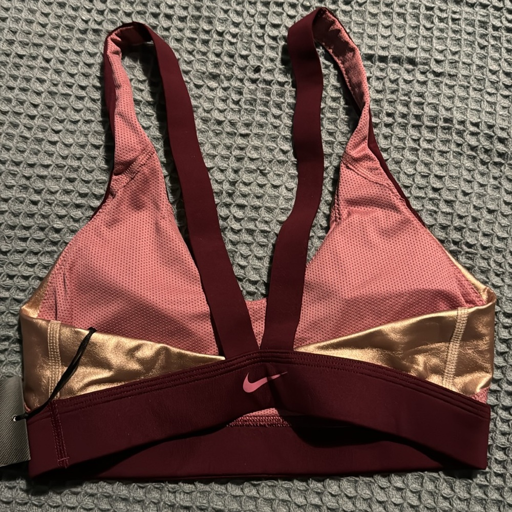 Nike sports bra - Picture 3 of 3